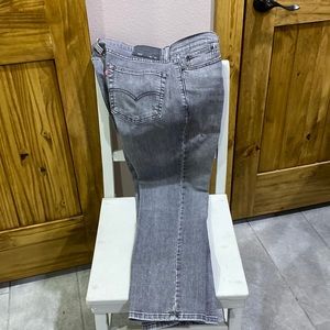 Men’s Levi gray jeans